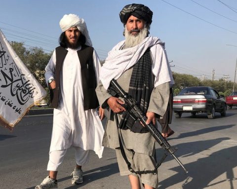 afghanistan macron