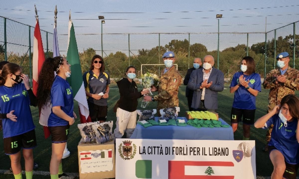 Libano: la squadra femminile a cui l'Italia ha fornito le magliette