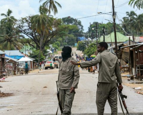 Mozambico: poliziotti