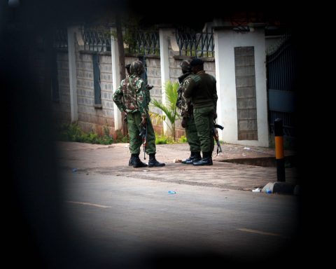 Kenya: soldati nel luogo dell'attentato