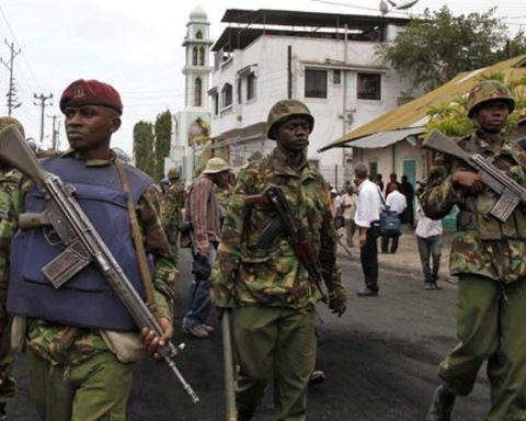 Kenya: esercito per strada