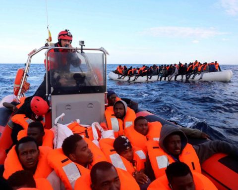 Libia: migranti su un barcone