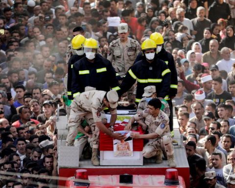 Cinque soldati egiziani feriti
