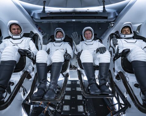 SpaceX Dragon - astronauti